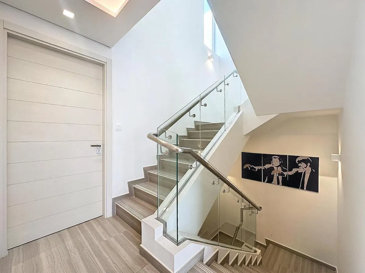 3 Bed - Aquilegia, Damac 2 Lägenhet Dubai 0*,  Förenade Arabemiraten